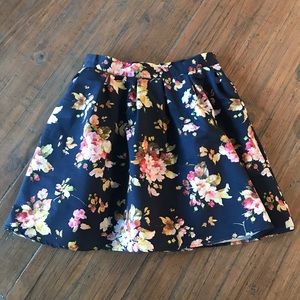 Myrtlewood of California S navy blue floral skirt